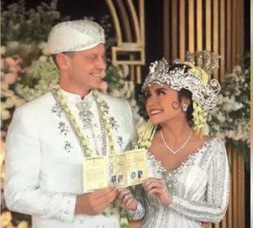 Kisah Gadis Cilegon Dinikahi Bule Australia