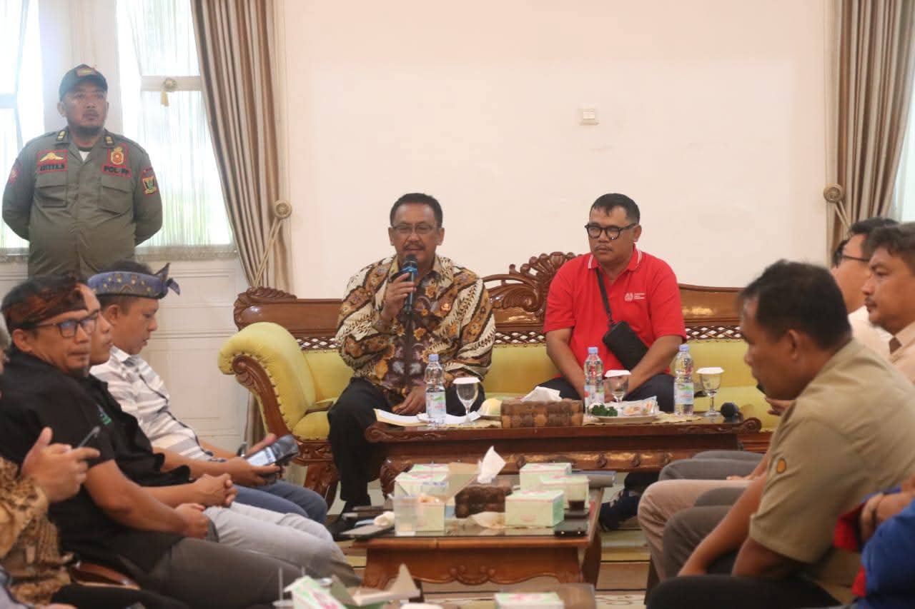 Bupati Sukabumi Bersama LKS Tripartit Bahas Isu Strategis Dunia Usaha dan Ketenagakerjaan