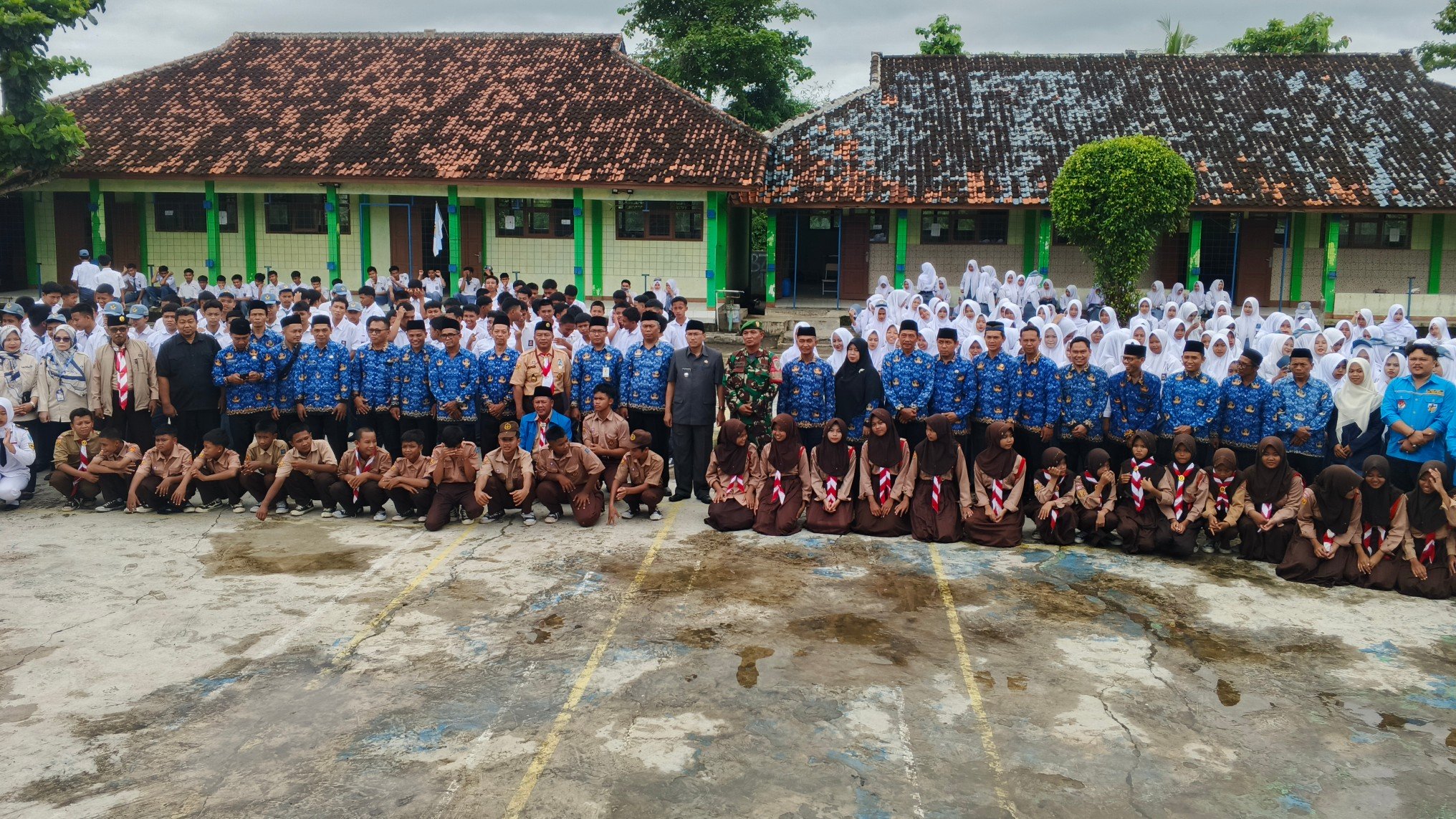 Camat Encep Iskandar Pimpin Upacara Hari Sumpah Pemuda di SMKN 1 Tegalbuleud