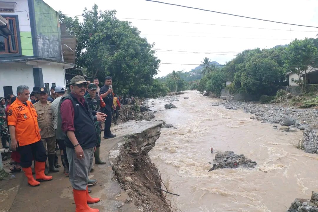 Pemkab Sukabumi Tetapkan Status Tanggap Darurat Banjir Cisolok