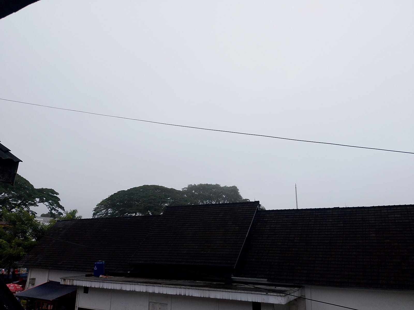 Prakiraan Cuaca Sukabumi, Senin 27 Oktober 2025: Hujan Sedang Merata