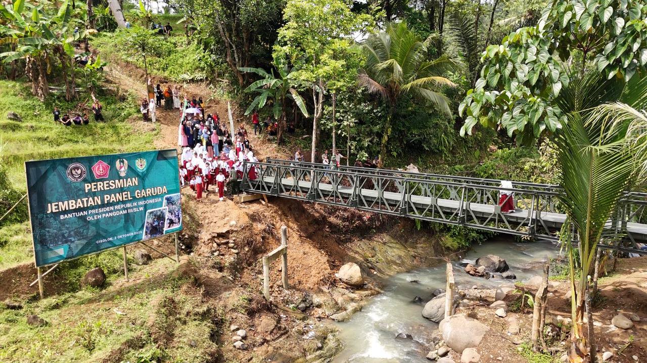 Jembatan Panel Garuda