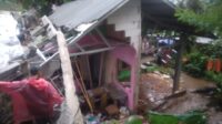 Longsor Terjang Rumah di Warungkiara Sukabumi, Seorang Anak Luka-luka Tertimpa Material Bangunan