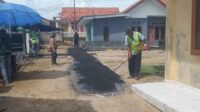 Disperkim Sukabumi Bangun Jalan Lingkungan di Desa Cipeundeuy, Akses Warga Kian Terbuka