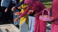 Peringati Hari Ibu, Polres Tasikmalaya Kota Ziarah TMP dan Hormati Perjuangan Perempuan