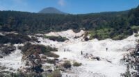 Kawah Karaha Bodas Tasikmalaya, Surga Tersembunyi Pecinta Wisata Alam