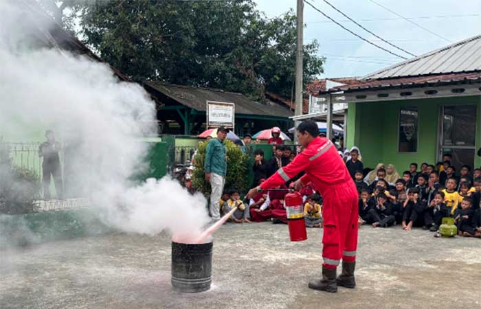 Pertamina Patra Niaga Regional JBB Membangun Ketangguhan Desa Dawuan