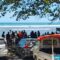 Wisatawan Membeludak, Pantai Minajaya Dipadati Pengunjung di Hari Kedua Libur Lebaran