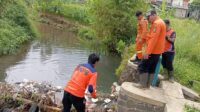 Sungai Tersumbat Sampah, BPBD Kota Sukabumi Antisipasi Ancaman Banjir di Baros