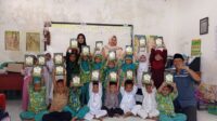 Yayasan CFA Bagikan Iqro di Lembursitu Sukabumi, Dorong Anak Belajar Alquran Sejak Dini