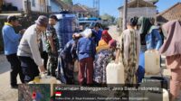 Kekeringan di Bojonggambir Tasikmalaya Kian Parah, Polsek Bojonggambir Salurkan 4.000 Liter Air Bersih
