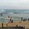 Pantai Cibuaya Dipadati Wisatawan, Balawista Ingatkan Pengunjung Tetap Waspada