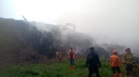 Bupati Rudy Susmanto Pimpin Langsung Penanganan Kebakaran TPA Galuga, 5 Hektar Terbakar 